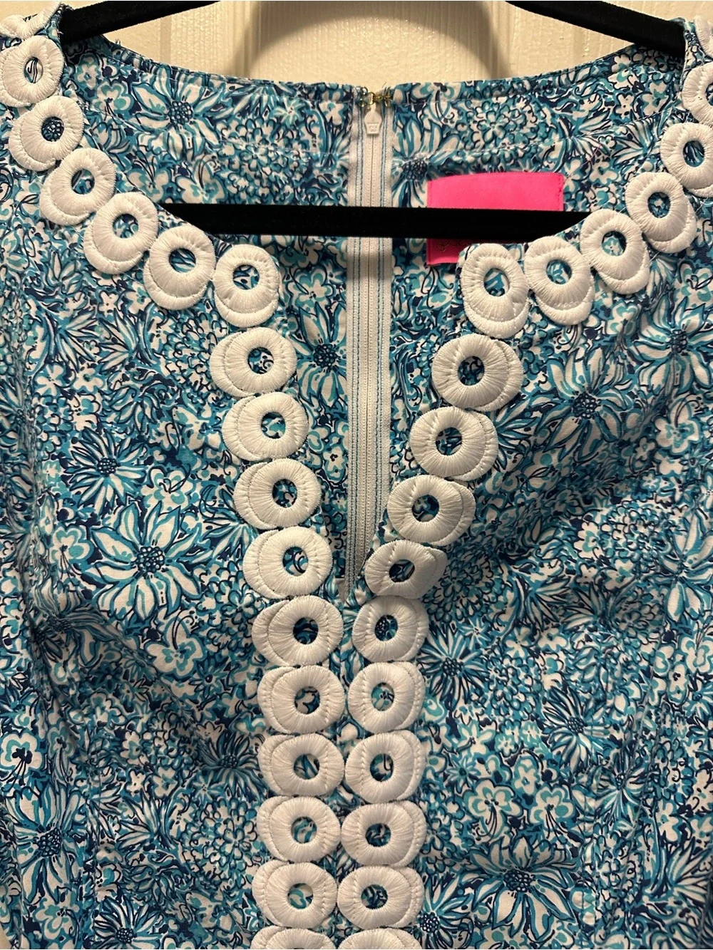 Lilly Pulitzer Gulianna
Stretch Shift Dress in Cumulus Blue Blooming Together - Picture 4 of 10